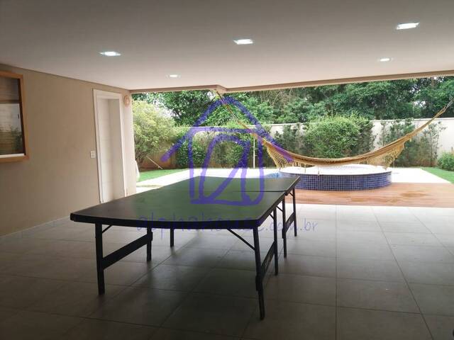 #1592 - Casa para Venda em Santana de Parnaíba - SP