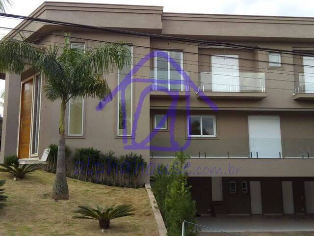 #1695 - Casa para Venda em Santana de Parnaíba - SP