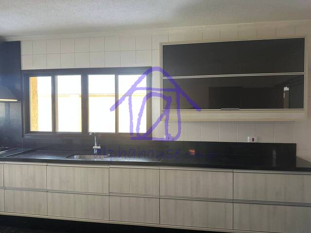 #1769 - Casa para Venda em Santana de Parnaíba - SP