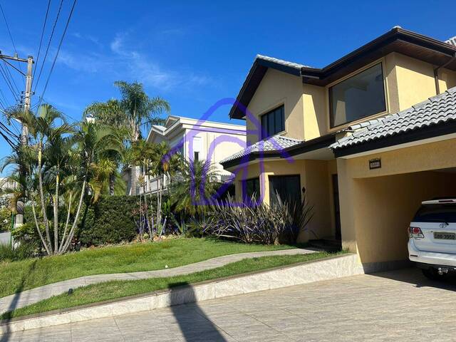 #1769 - Casa para Venda em Santana de Parnaíba - SP