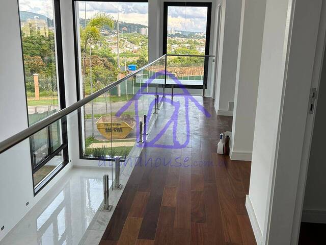 #1778 - Casa para Venda em Santana de Parnaíba - SP