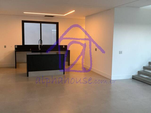 #1704 - Casa para Venda em Santana de Parnaíba - SP