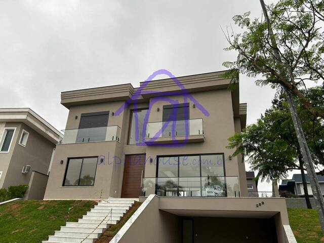 #1796 - Casa para Venda em Santana de Parnaíba - SP