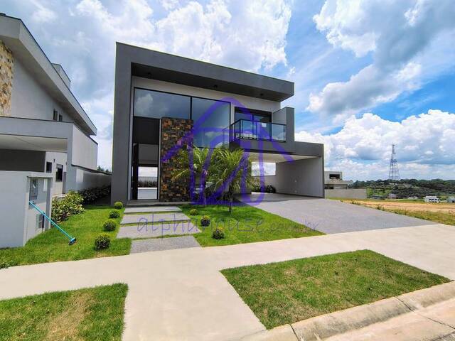 #1812 - Casa para Venda em Santana de Parnaíba - SP