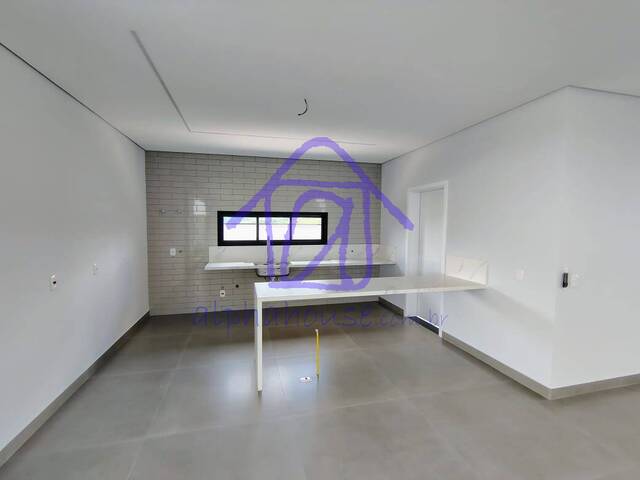 #1812 - Casa para Venda em Santana de Parnaíba - SP