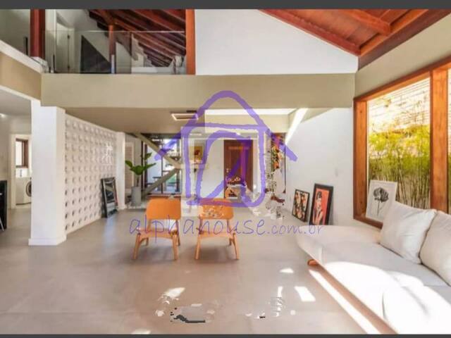 Casa para Venda em Santana de Parnaíba - 5