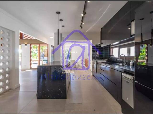 #1843 - Casa para Venda em Santana de Parnaíba - SP