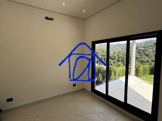 Casa para Venda em Santana de Parnaíba - 4