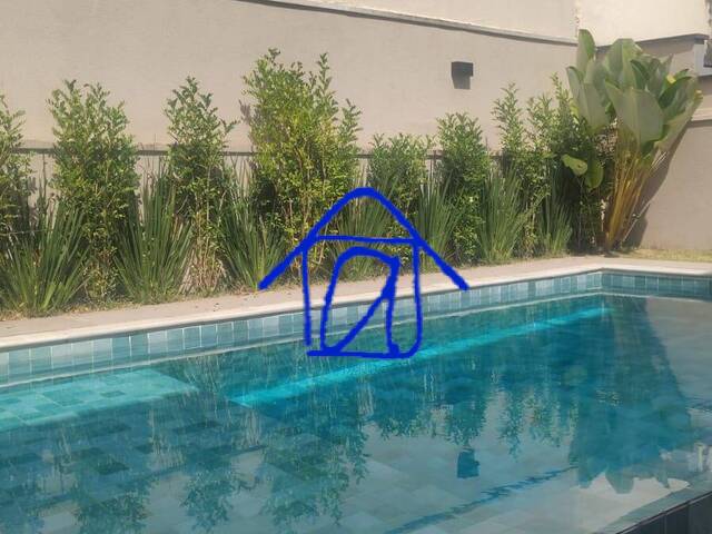 #1856 - Casa para Venda em Santana de Parnaíba - SP