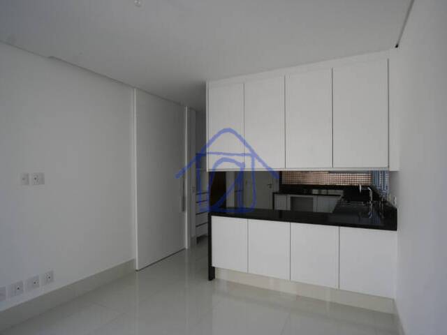Mansão para Venda em Barueri - 4